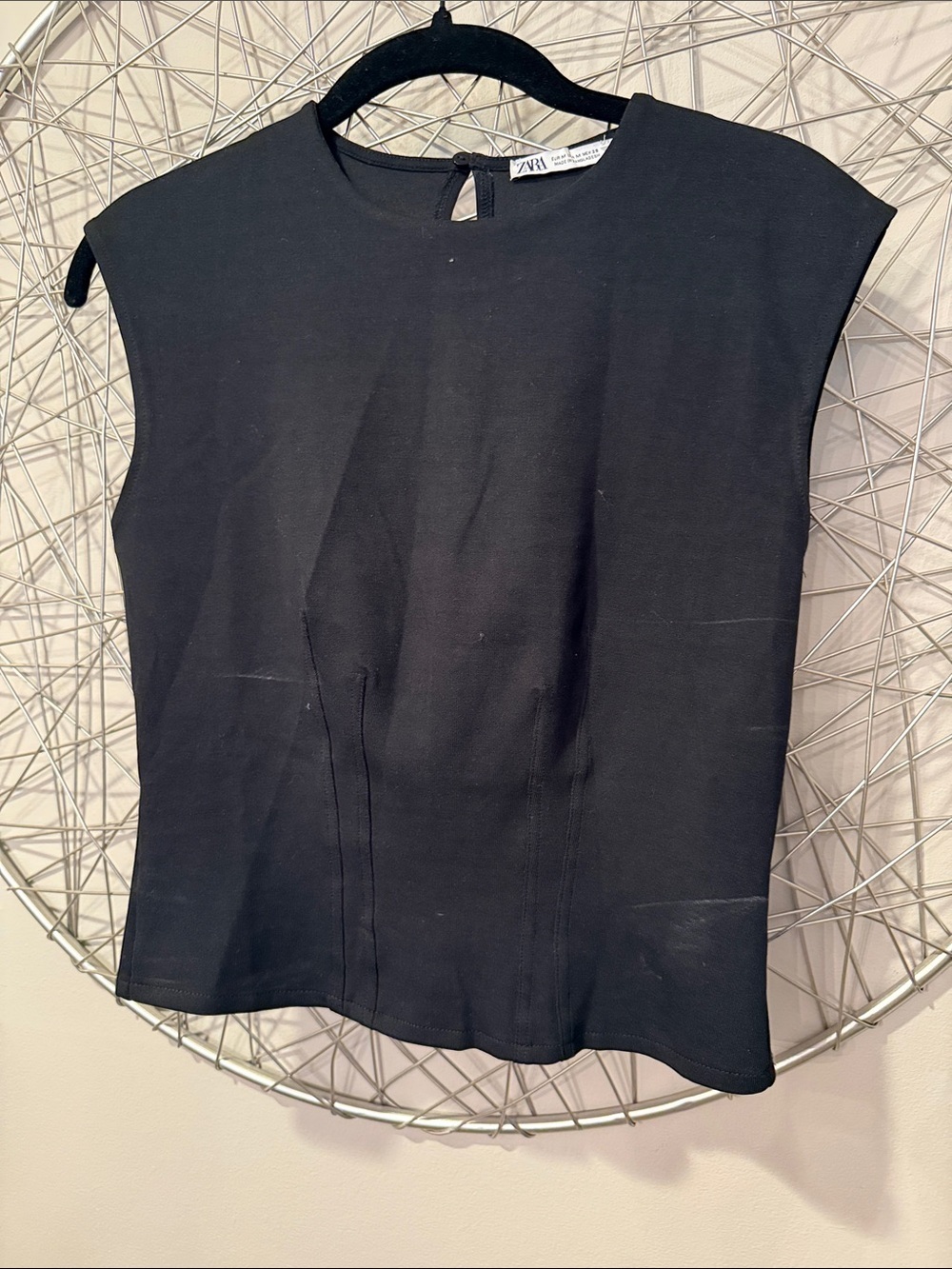 Zara Black Structured Cap-Sleeve Tank Top size medium
